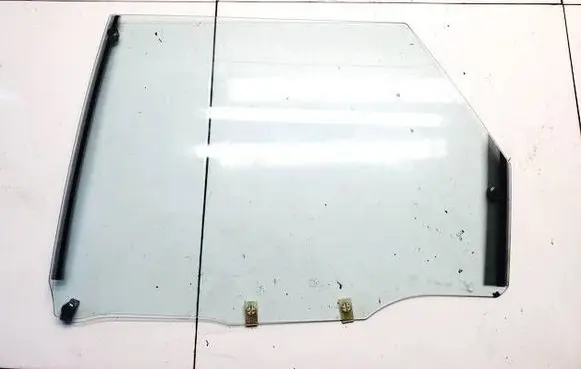Rear door window glass