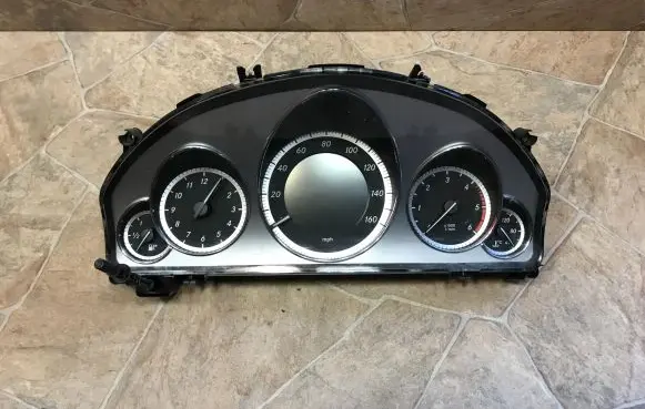 Mercedes-Benz E A207 Speedometer (instrument cluster) A2125409747