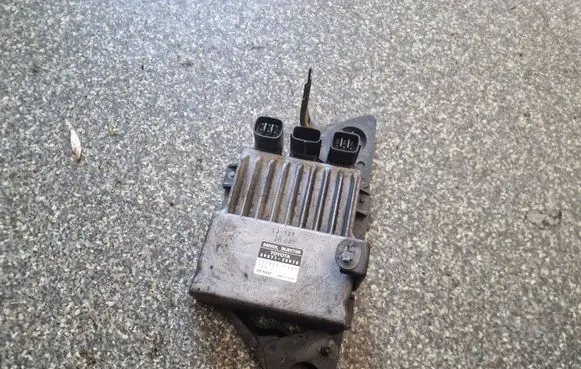 Toyota RAV 4 (XA30) Fuel injection pump control unit/module 8987120070