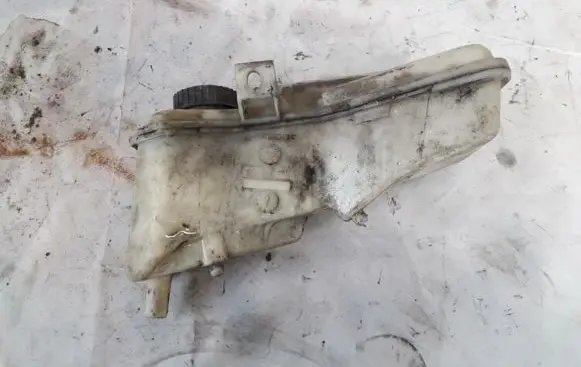 Peugeot 605 Power steering fluid tank/reservoir 9607902580C