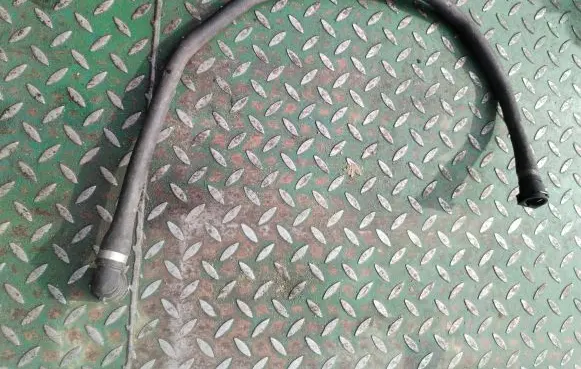 BMW 5 E60 E61 Engine coolant pipe/hose 7796273