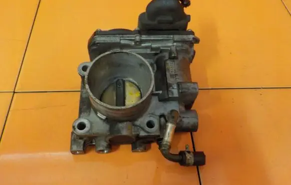Honda Insight Throttle body valve GME2 12XZ37