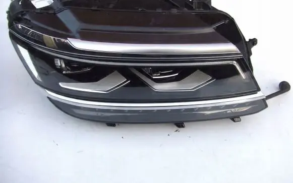 Volkswagen Tiguan Headlight/headlamp 5NN941082C