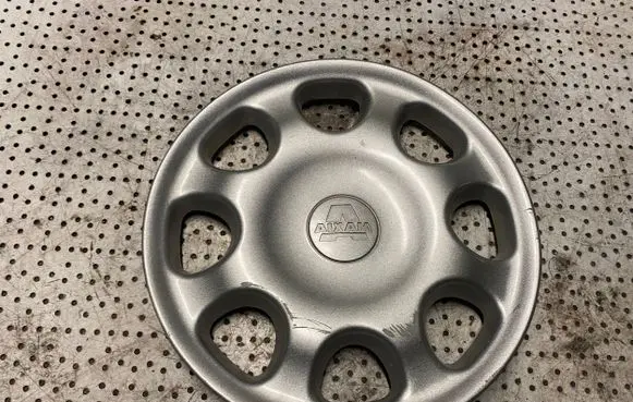 Aixam City III R13 wheel hub/cap/trim 