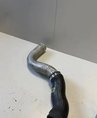 BMW 5 E39 Intercooler hose/pipe 2249669