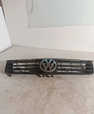 Volkswagen Polo Front grill 6Q0853651C
