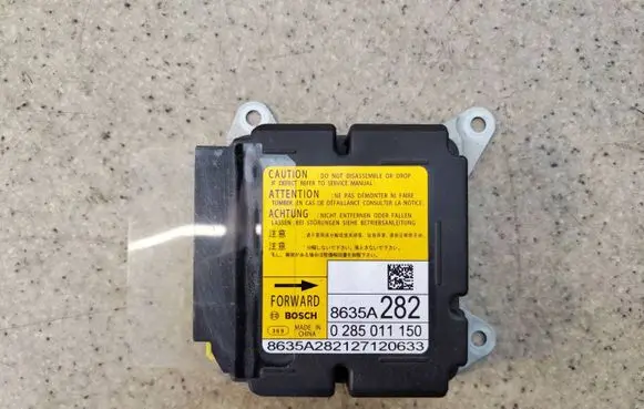 Mitsubishi Outlander Airbag control unit/module 8635A28230A 8635A282