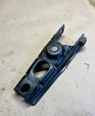 Dacia Duster II Gearbox mounting bracket 113320701r 132001 S355M0819