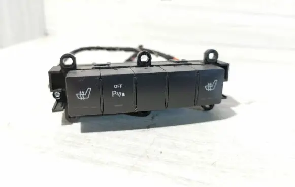 Mercedes-Benz B W245 Seat heating switch 1698209010 33460902 00050762921001