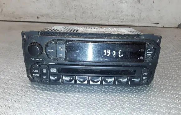 Chrysler PT Cruiser Radio/CD/DVD/GPS head unit P05091610AC