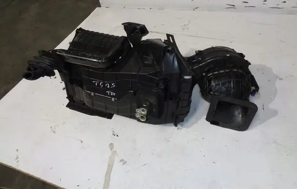 Volkswagen Transporter - Caravelle T5 Interior heater climate box assembly 7H0820005AR