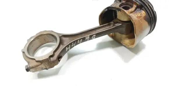 Renault Laguna II Piston with connecting rod 