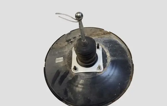 Volkswagen Caddy Brake booster 1T1614105S