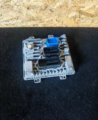 Opel Insignia B Engine control unit/module 55502472