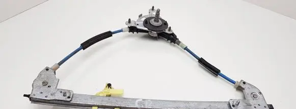 Rear door manual window regulator