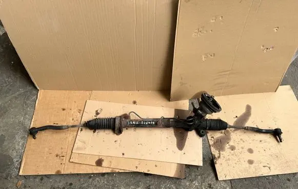 Toyota Yaris Steering rack 