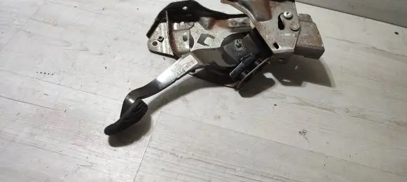 Renault Kadjar Brake pedal 465014EA2B