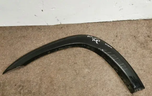 Toyota RAV 4 (XA20) Fender trim (molding)