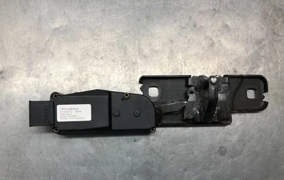 Audi Q5 SQ5 8R Tailgate/trunk/boot lift motor 4F9827383G