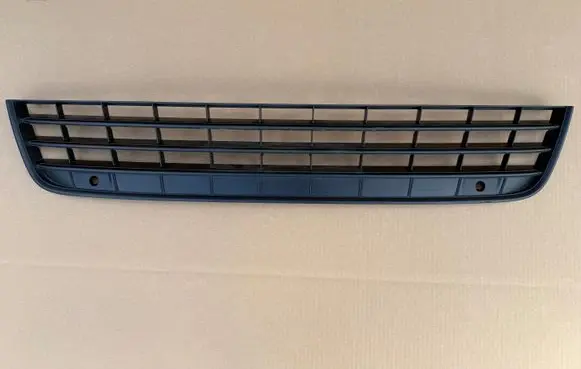 Volkswagen Touareg II Front bumper lower grill 7P6853677 20105290