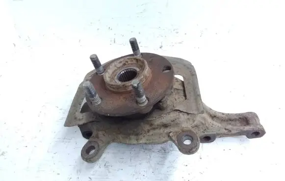 Renault Koleos I Front wheel hub spindle knuckle