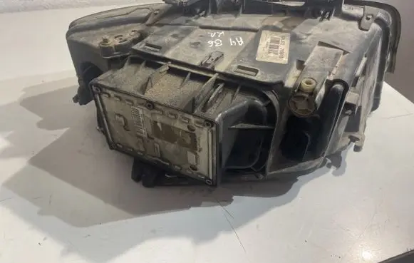Audi A4 S4 B6 8E 8H Headlight/headlamp 088610 89309499