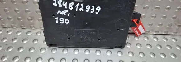 Renault Express Central body control module S25053190 A3C06268400 284B12939R