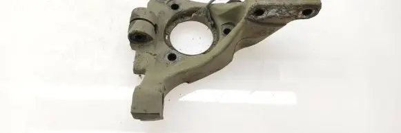 Opel Vectra C Front wheel hub 13136699R