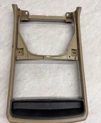 Volvo XC90 Gear shifter surround trim plastic 30643839