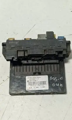 Mercedes-Benz C W203 Fuse module 2095451101 3336150942 5DK00848511