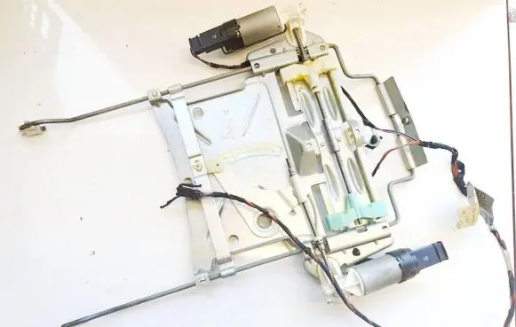 Audi A4 S4 B7 8E 8H Seat adjustment motor 8337000b 907215-102