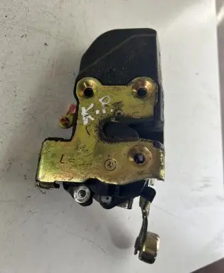 Jeep Cherokee III KJ Front door lock