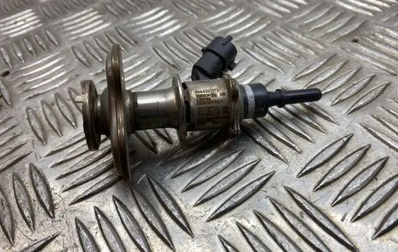 Volkswagen Caddy AdBlue injector 7LA131113A