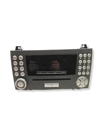 Mercedes-Benz SLK R171 Radio/CD/DVD/GPS head unit A1718200786 MF2420 020874
