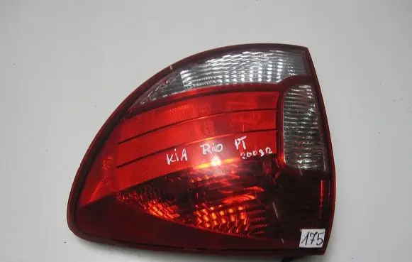 KIA Rio Rear/tail lights