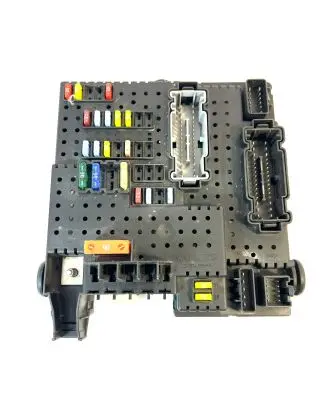 Volvo V70 Fuse module 30728512 06W365