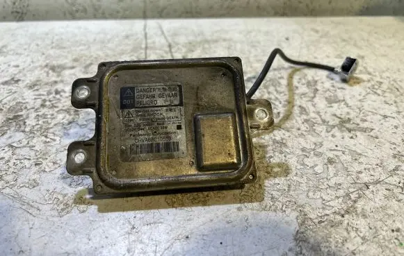 Dodge Challenger Headlight ballast module Xenon D3RD3S200 CHVA67C10509