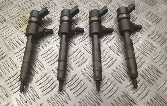 Opel Astra H Fuel injectors set 0445110165