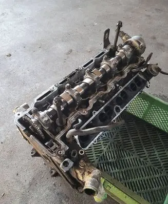 Opel Vectra B Engine head R90529835