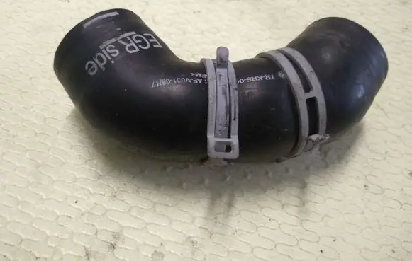 Volkswagen Golf VII EGR valve line/pipe/hose 131521 AFV0010817