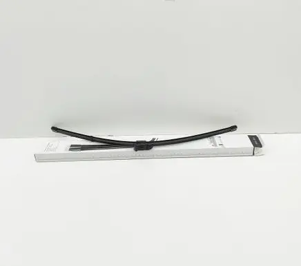 Peugeot 2008 II Windshield/front glass wiper blade 1682775480