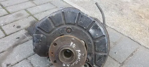 Volkswagen PASSAT B7 Front wheel hub