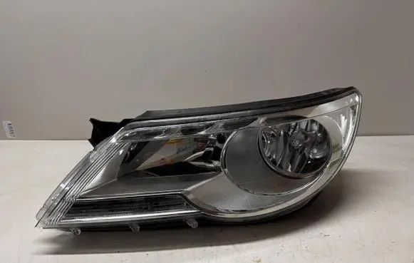 Volkswagen Tiguan Headlight/headlamp 5N1941032AB 1ED24703821 1FD1567
