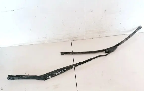 Hyundai Trajet Front wiper blade arm