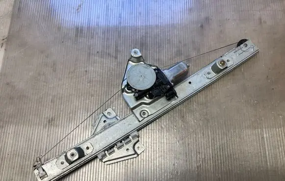Suzuki Grand Vitara II Rear door window regulator with motor 8343065J00 2621003520