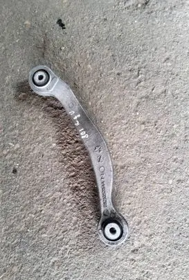 Dodge Challenger Rear control arm 68210525AA