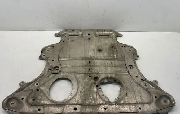 BMW 7 G11 G12 Engine splash shield/under tray 6861105 20067310