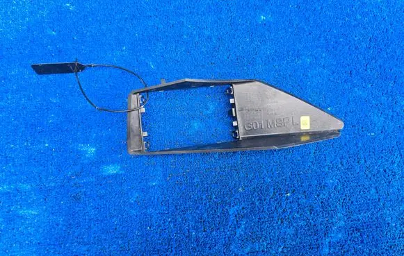 BMW X3 G01 Rear bumper mounting bracket 9881815
