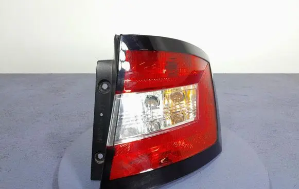 Skoda Fabia Mk1 (6Y) Rear/tail lights 6V9945096
