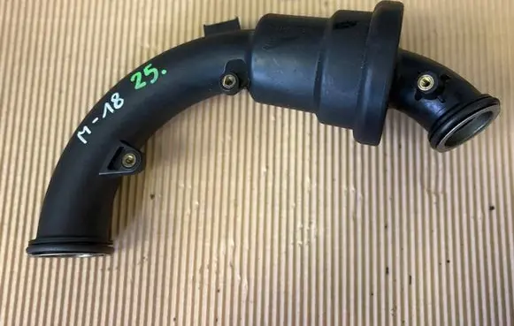Mercedes-Benz CLA C117 X117 W117 Intercooler hose/pipe A6511400387 4012203C